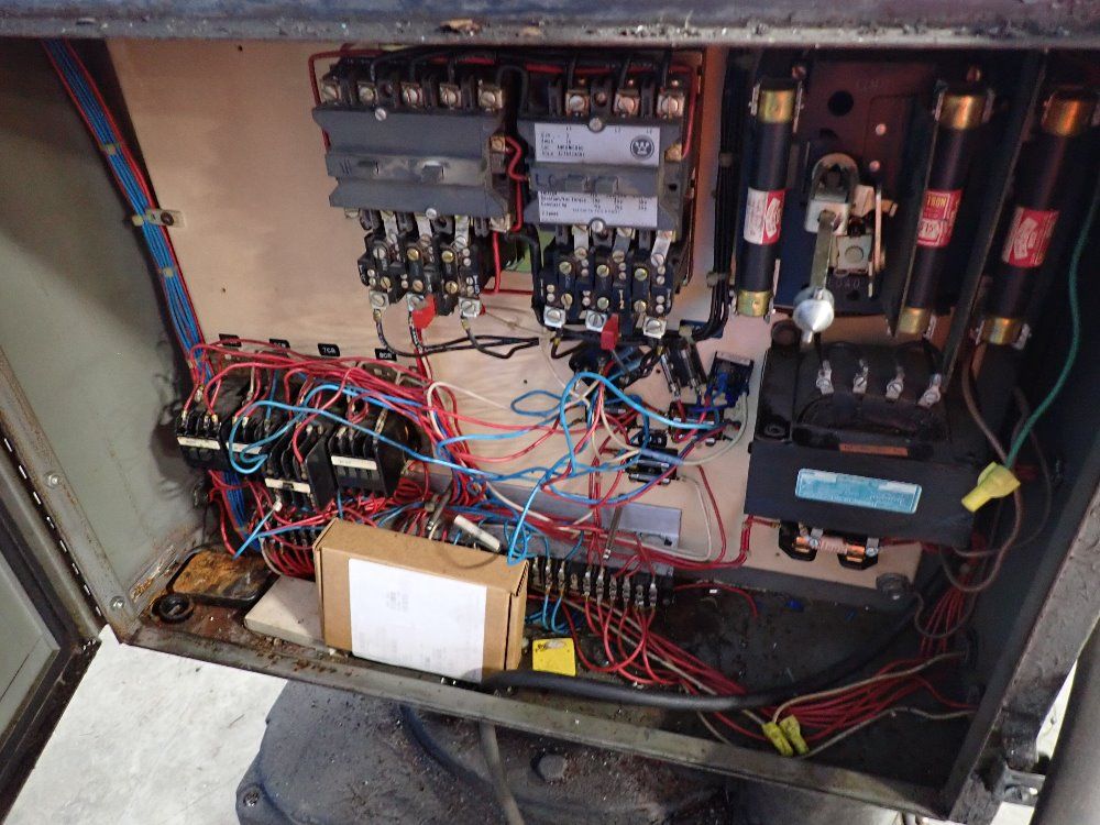 Burgmaster 40" X 24" Turret Drill - 2br