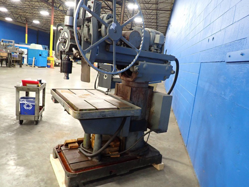 Burgmaster 40" X 24" Turret Drill - 2br