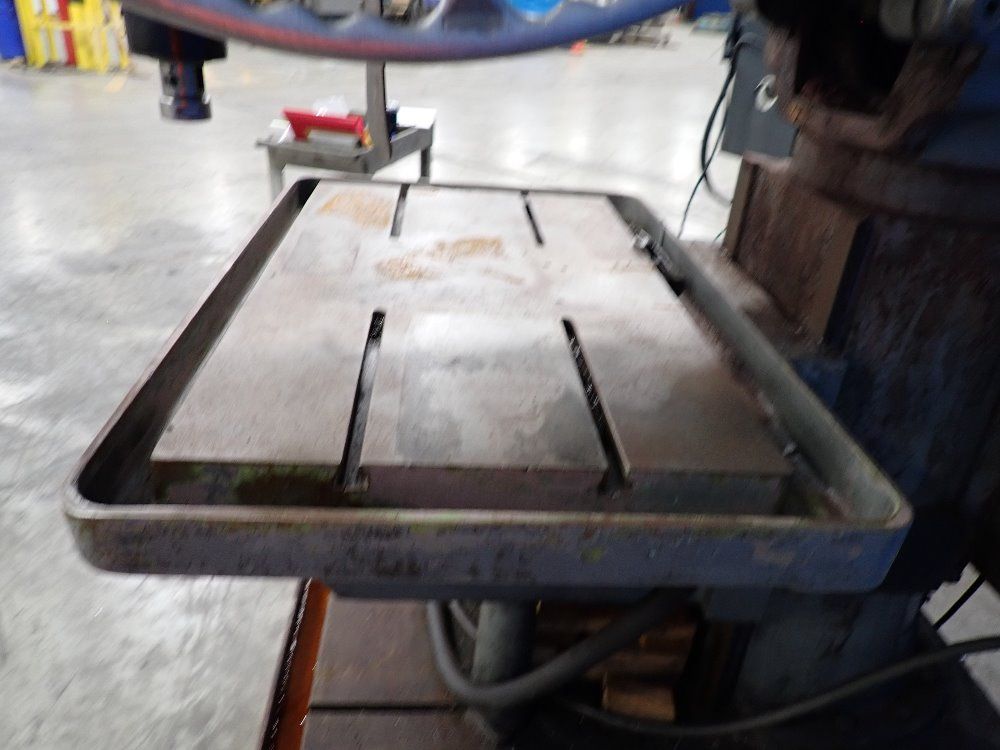 Burgmaster 40" X 24" Turret Drill - 2br