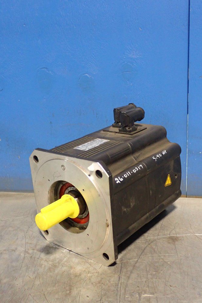 Lenze 5.4 Hp Servo Motor - Mcs19f14rs0p11b28nst