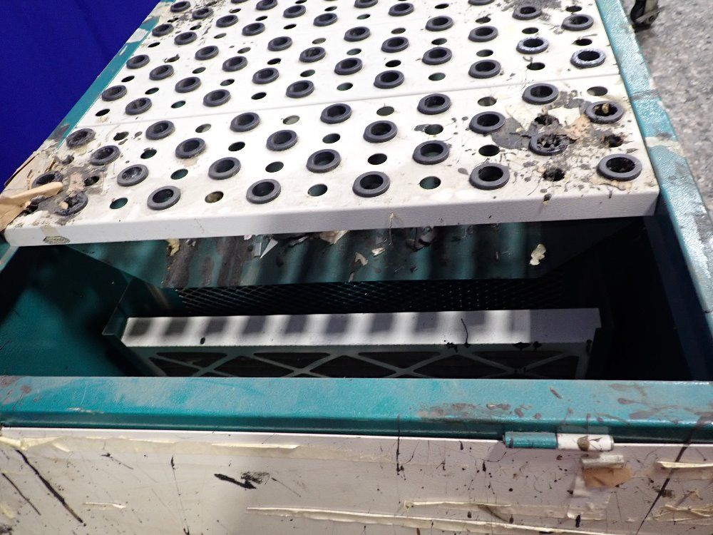 Grizzly 28" X 39" Vacuum Sanding Table - H2936