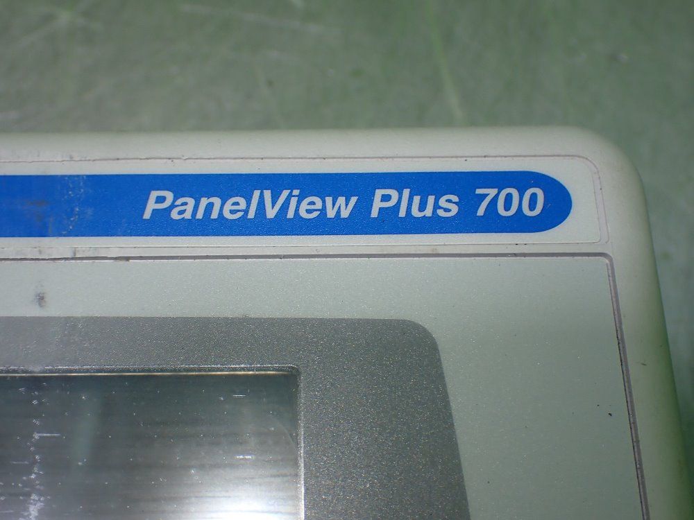 Allen-bradley 2711p-t7c4d8 Panelview Plus 700 Operator Panel. Powers On. - 2711p-t7c4d8