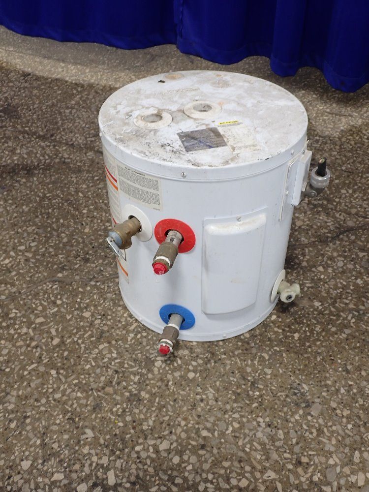 Reliance 10 Gallons Hot Water Tank - 61050 Msk 200