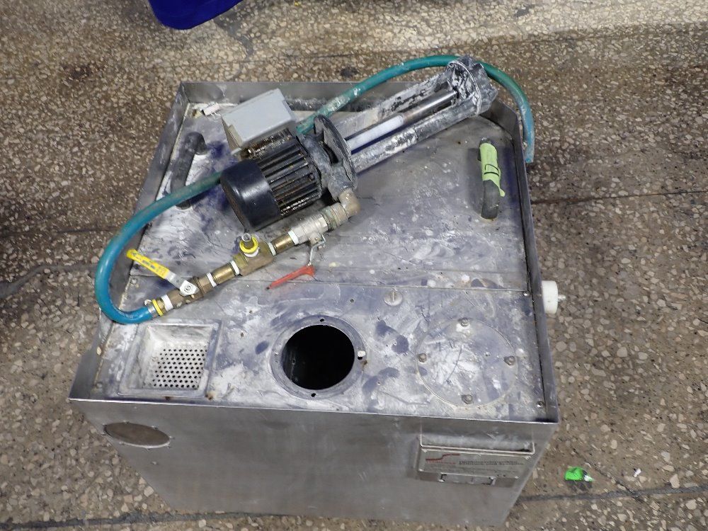 Schneider Coolant Tank - Ct80