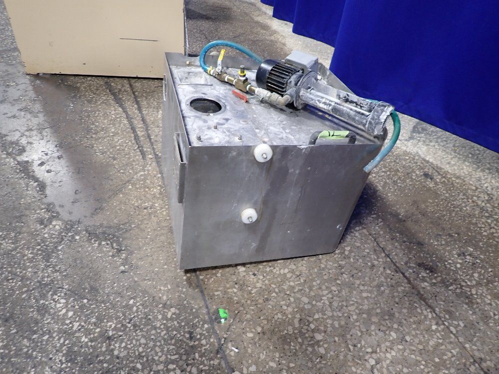 Schneider Coolant Tank - Ct80