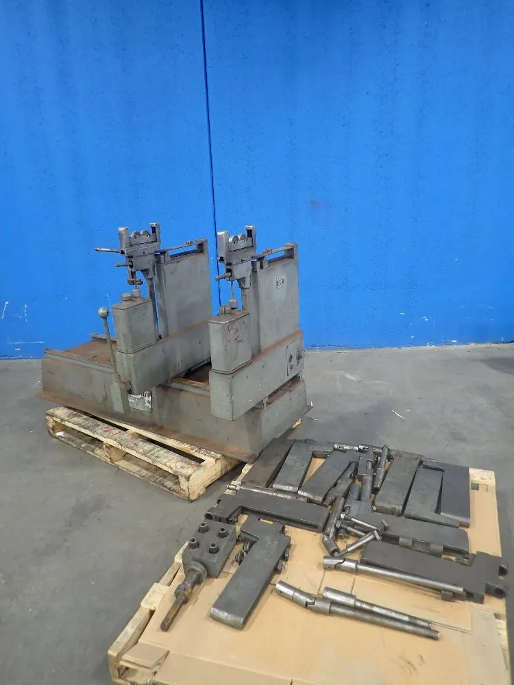Stewart-warner Corp. 1000 Lbs. Electrical Industrial Balancer - 704pt