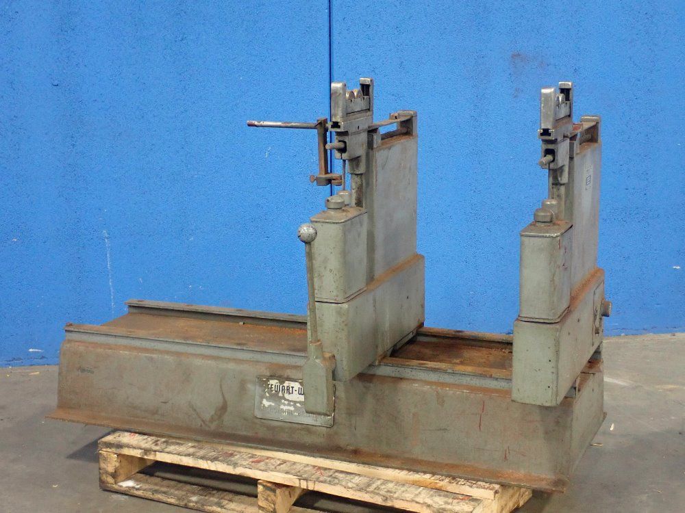 Stewart-warner Corp. 1000 Lbs. Electrical Industrial Balancer - 704pt