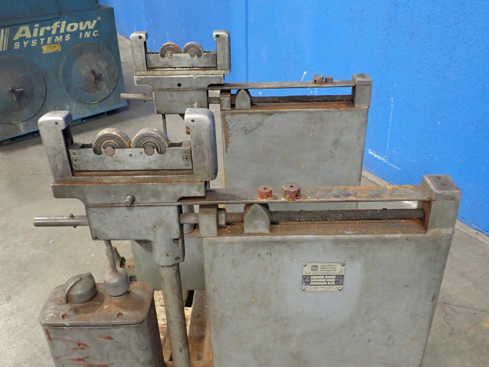 Stewart-warner Corp. 1000 Lbs. Electrical Industrial Balancer - 704pt