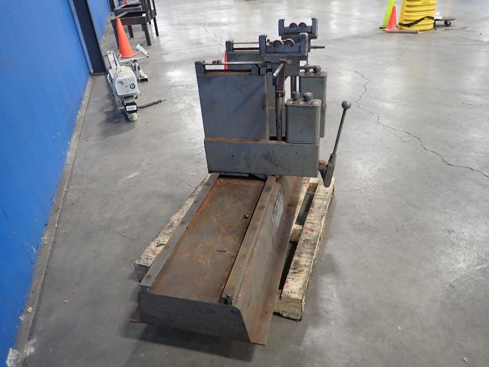 Stewart-warner Corp. 1000 Lbs. Electrical Industrial Balancer - 704pt