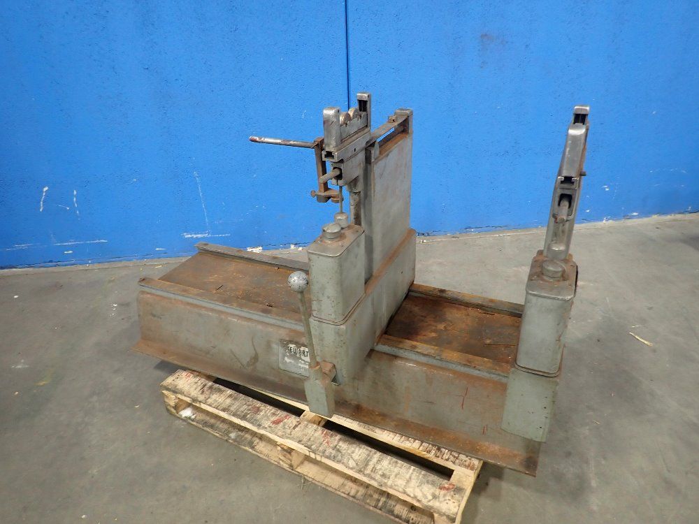 Stewart-warner Corp. 1000 Lbs. Electrical Industrial Balancer - 704pt