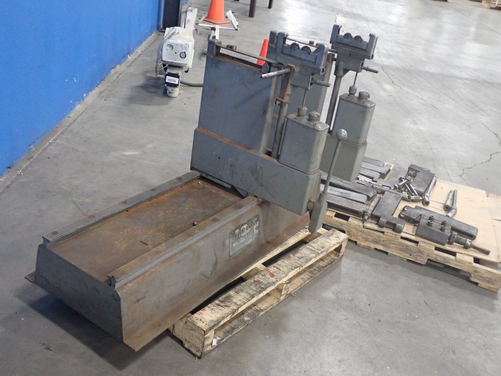 Stewart-warner Corp. 1000 Lbs. Electrical Industrial Balancer - 704pt