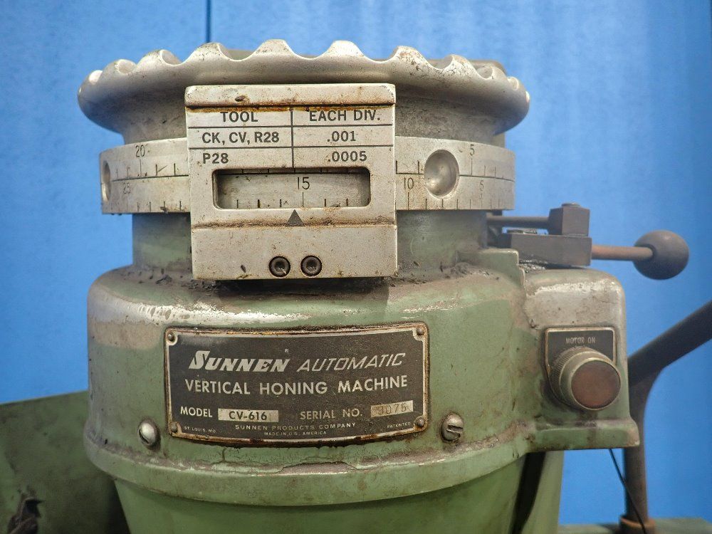 Sunnen Products Co Automatic Vertical Honing Machine