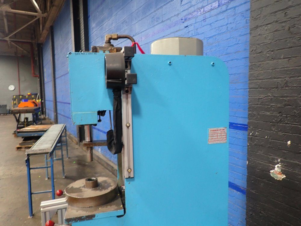 Hannifin 2 Tons Hydraulic Press - Fd-2-12-6-5-2-2-m