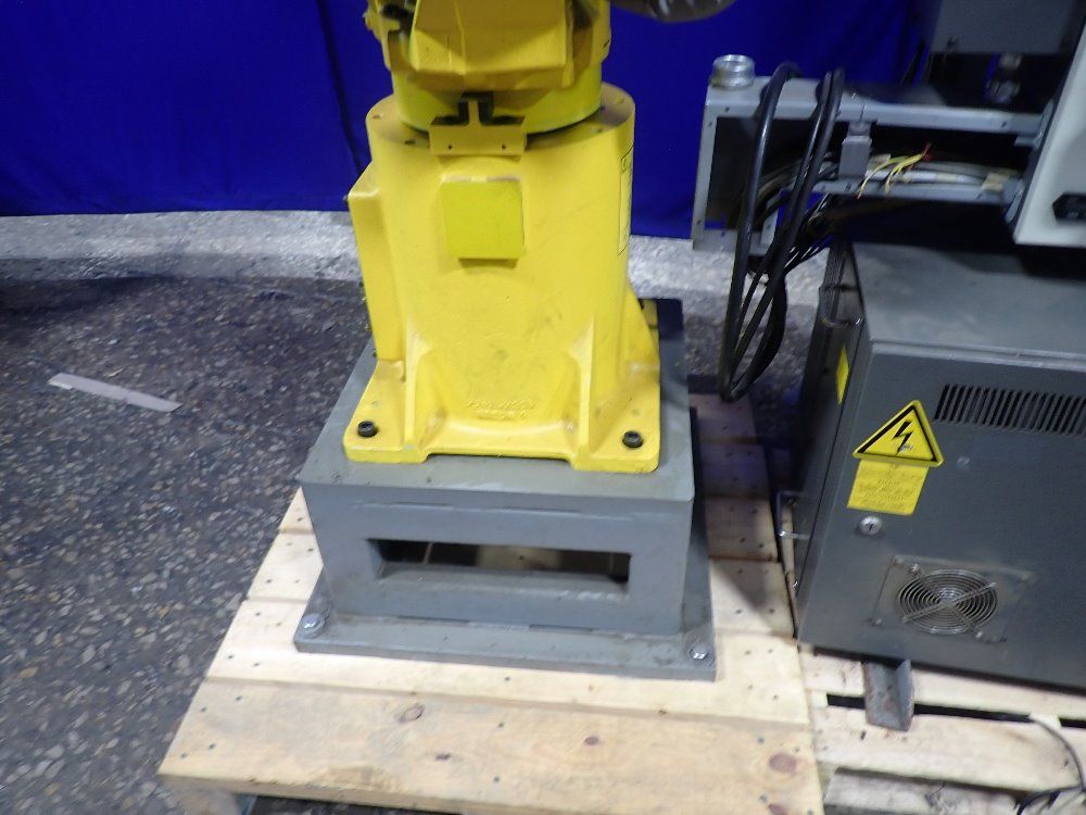 Fanuc Robot - M-16i