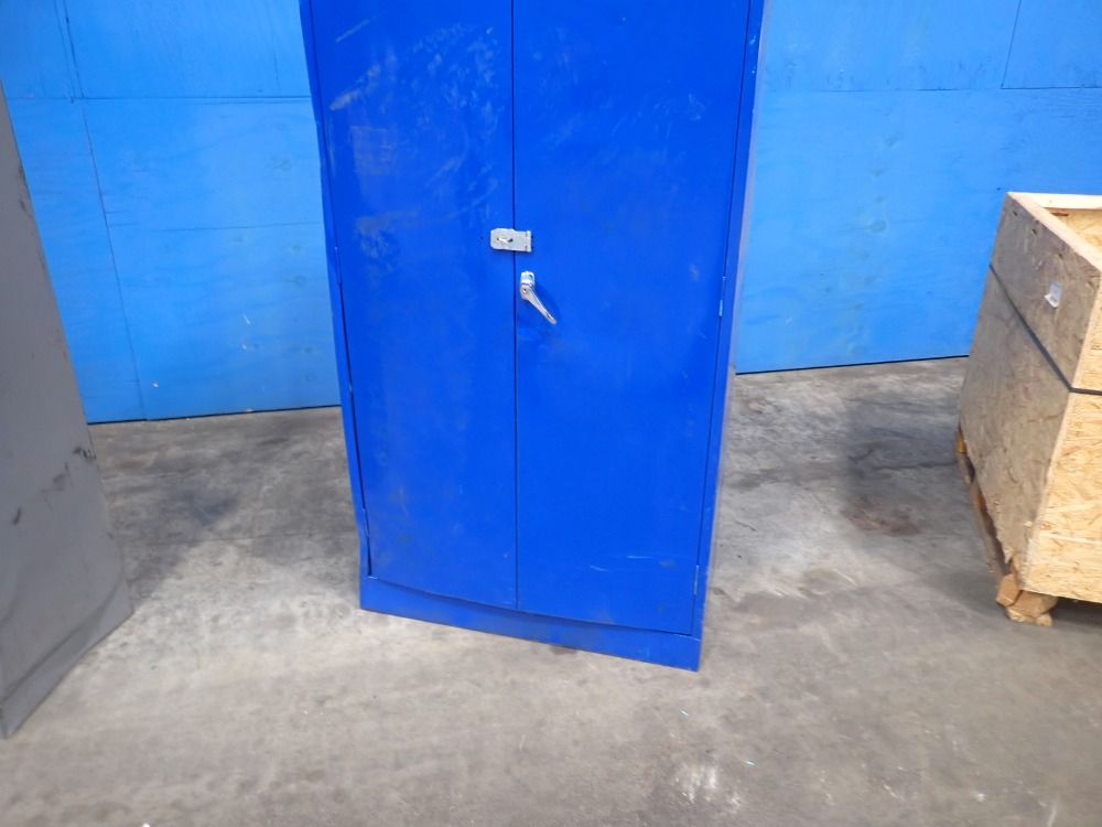 Tennsco 5 Shelve 2 Door Cabinet