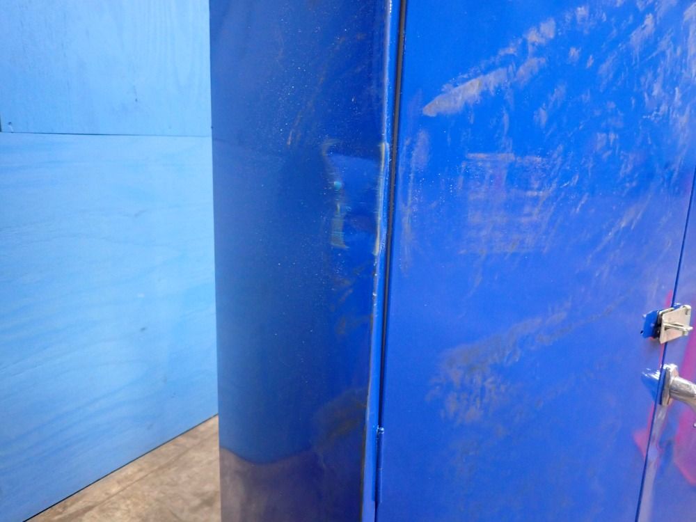 Tennsco 5 Shelve 2 Door Cabinet