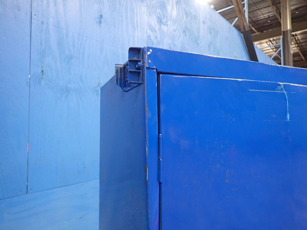 Tennsco 5 Shelve 2 Door Cabinet