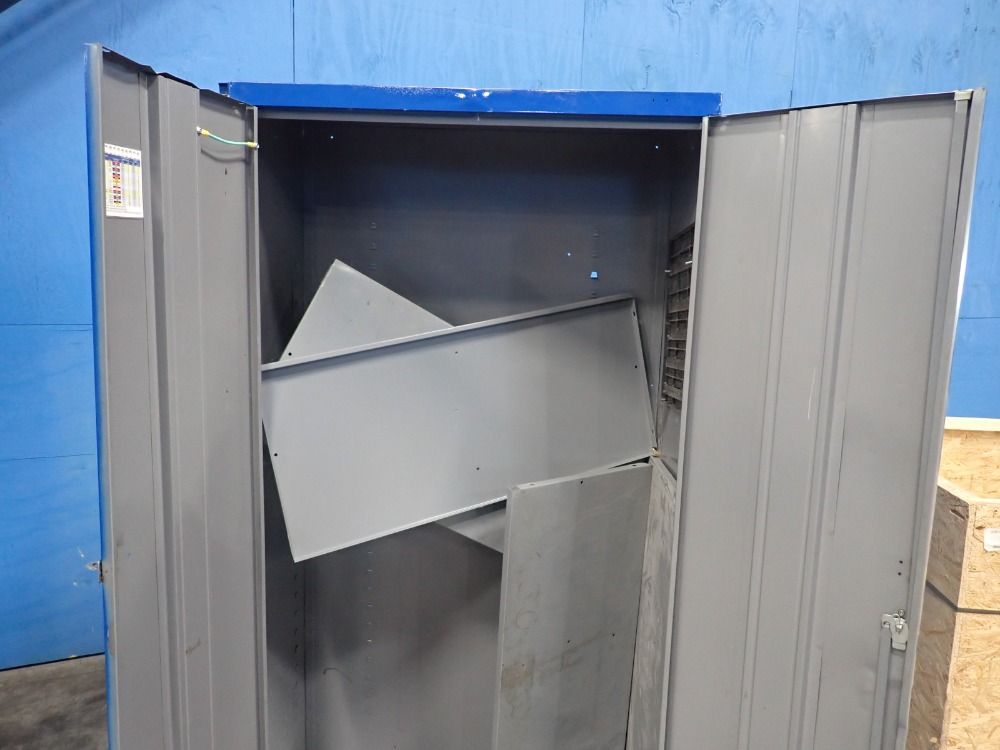 Tennsco 5 Shelve 2 Door Cabinet