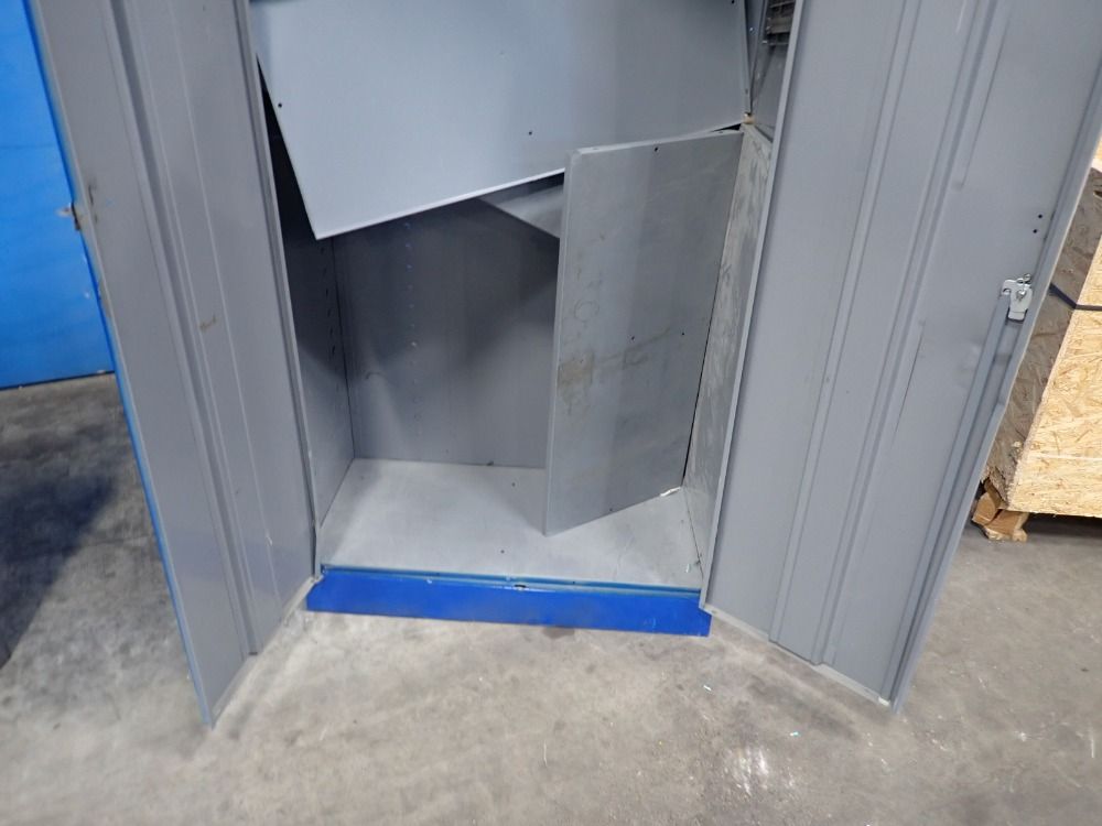 Tennsco 5 Shelve 2 Door Cabinet