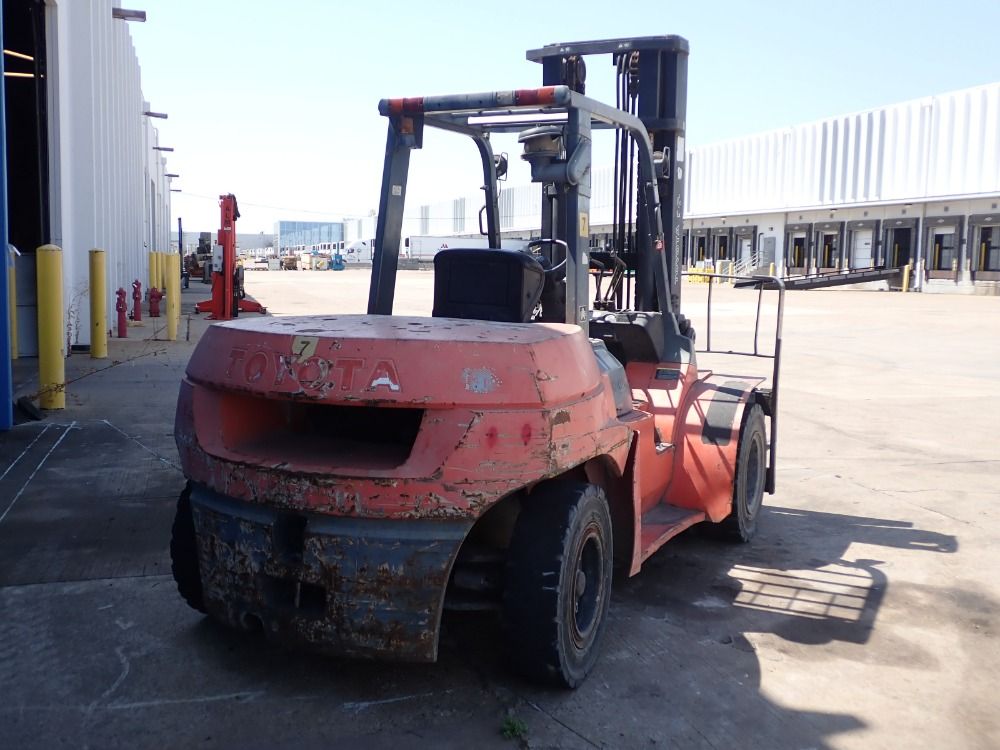 Toyota 15,000 Diesel Forklift - 7fdu80