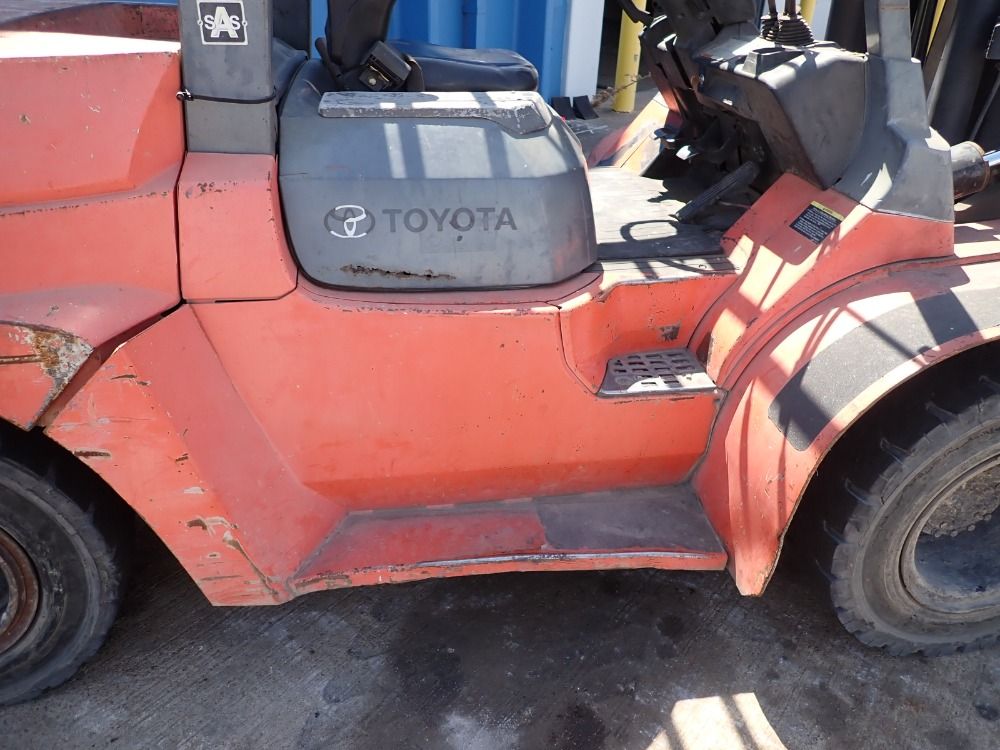 Toyota 15,000 Diesel Forklift - 7fdu80