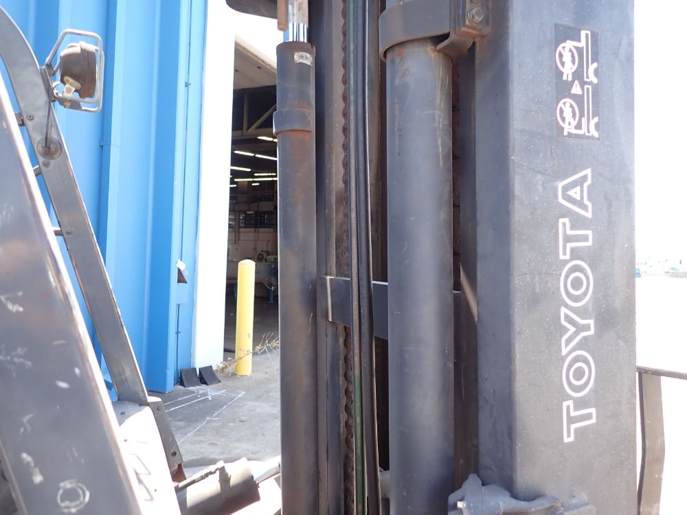 Toyota 15,000 Diesel Forklift - 7fdu80