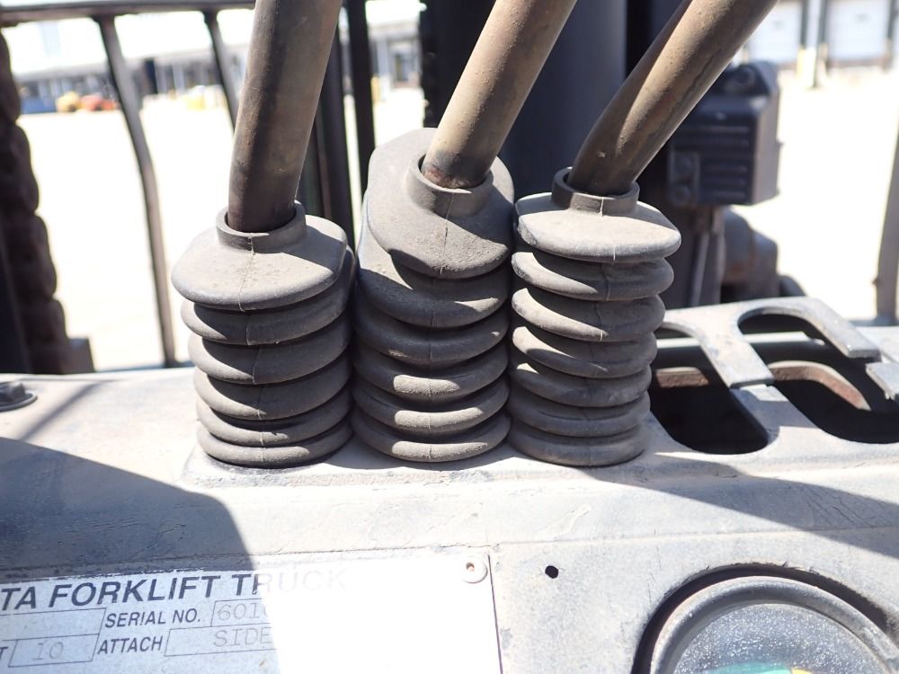 Toyota 15,000 Diesel Forklift - 7fdu80