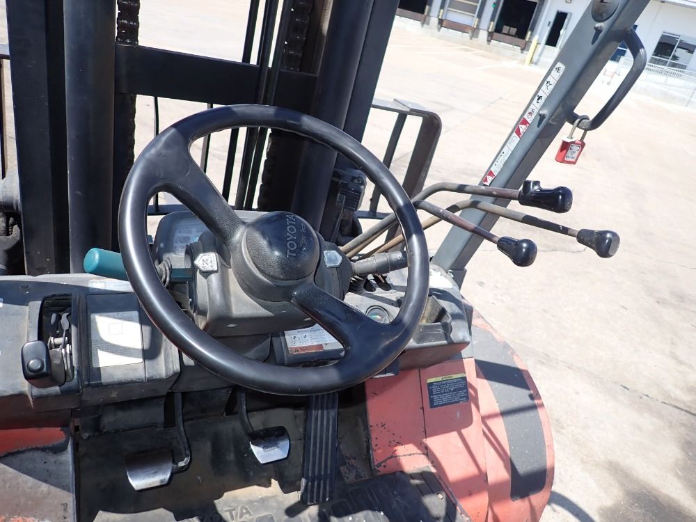 Toyota 15,000 Diesel Forklift - 7fdu80