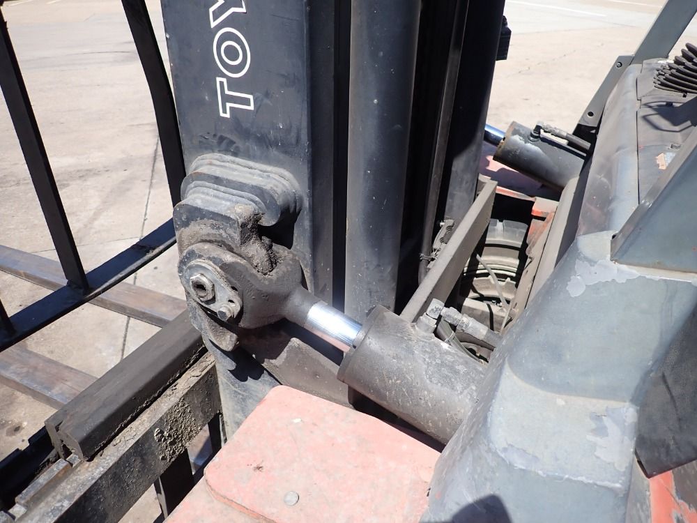 Toyota 15,000 Diesel Forklift - 7fdu80