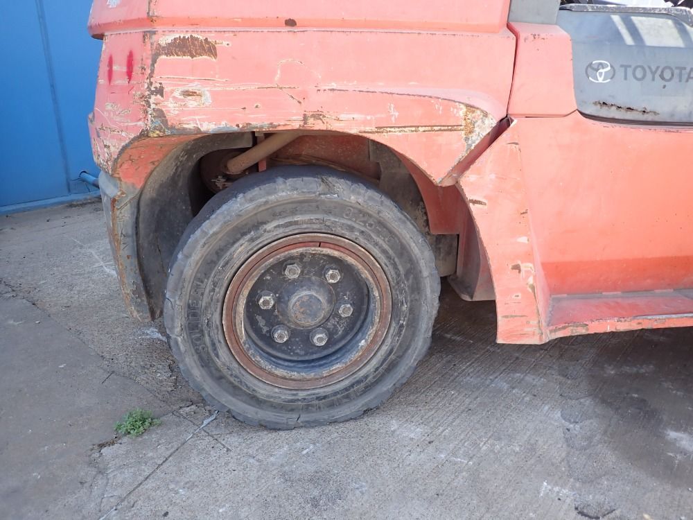 Toyota 15,000 Diesel Forklift - 7fdu80