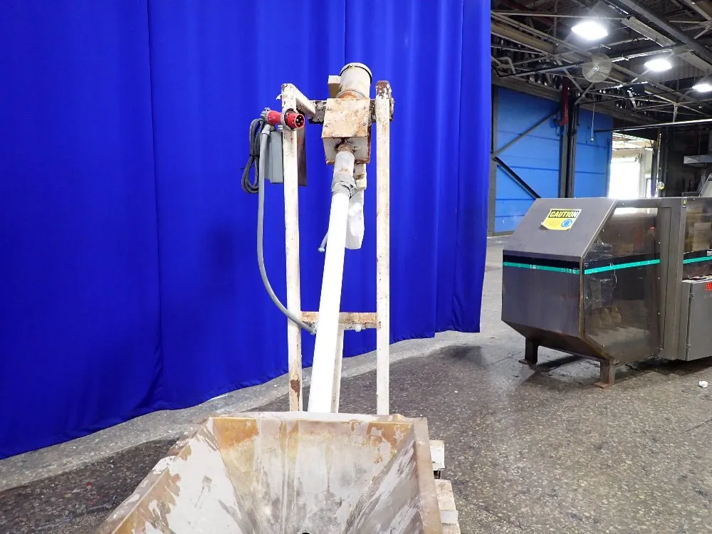 Dynamet Inc 23" X 24" X 25" Feeder