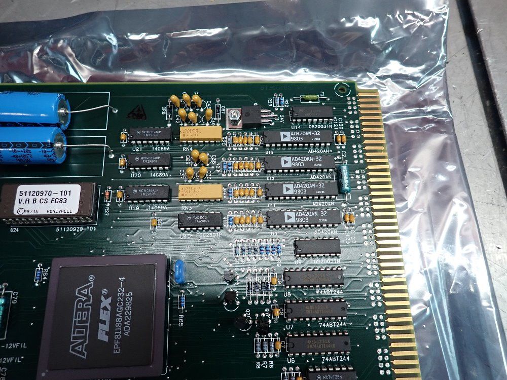 Honeywell 51305406-100 Dcs Board Ucio Module - 51305406-100