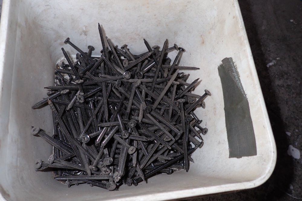 Mule Hide 4 1/2" Fasteners - 01458e