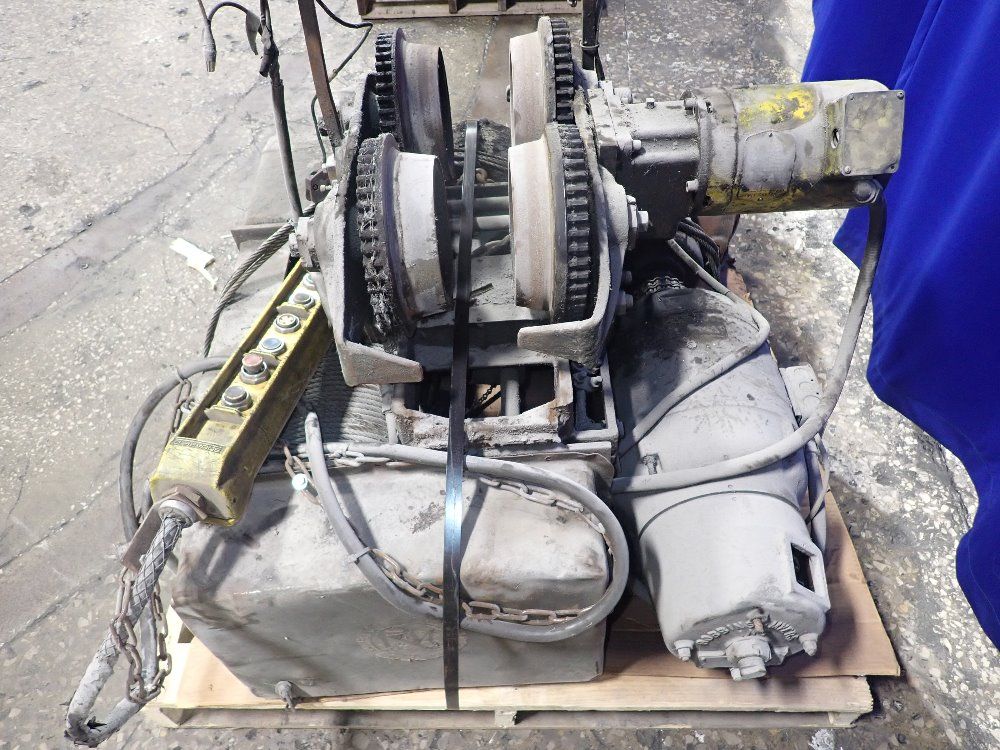 Robbins & Myers 5 Tons Electric Cable Hoist