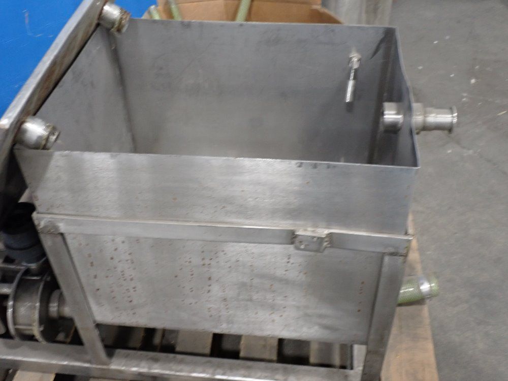 .75 Hp Holding Tank W Drain Tubes