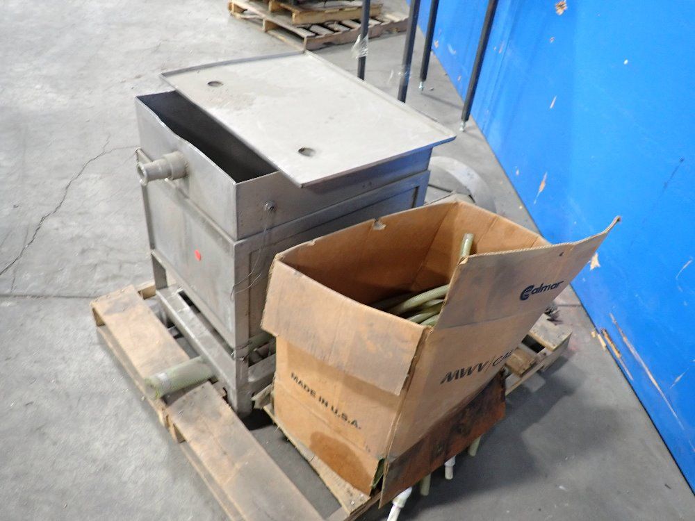 .75 Hp Holding Tank W Drain Tubes