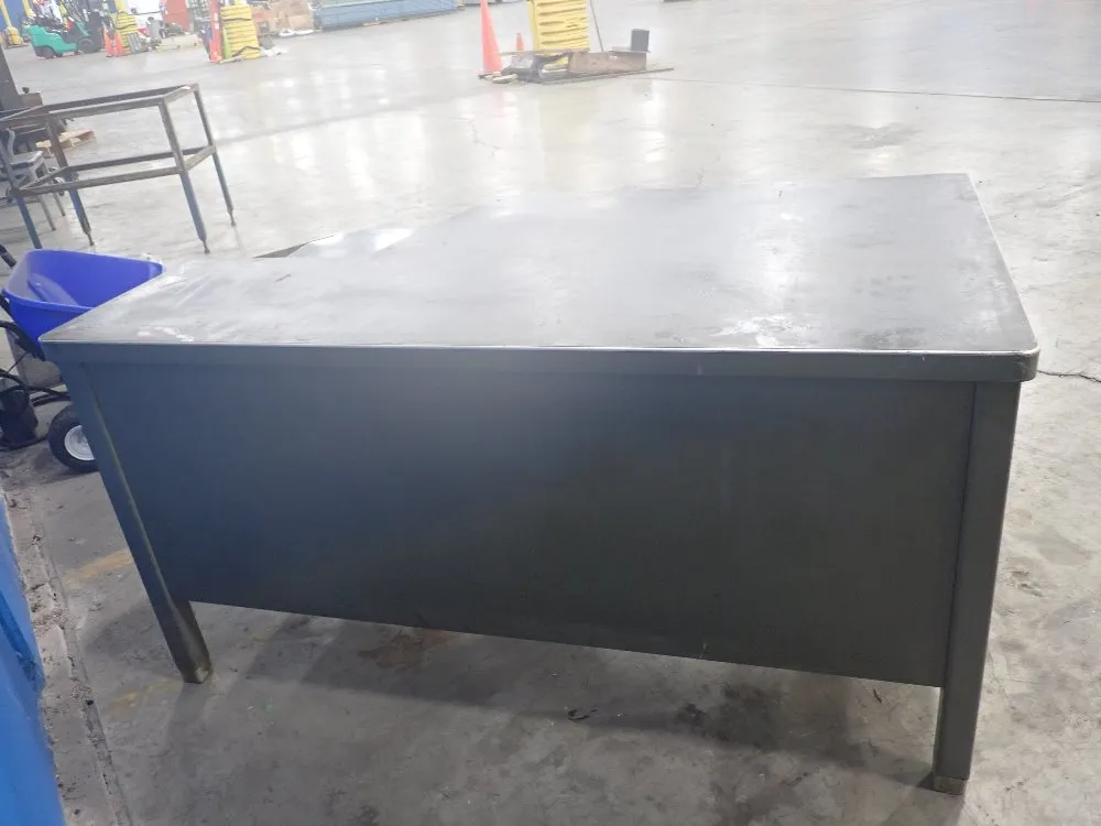 The General Fireproofing Co. 4 Drawers Steel Work Desk