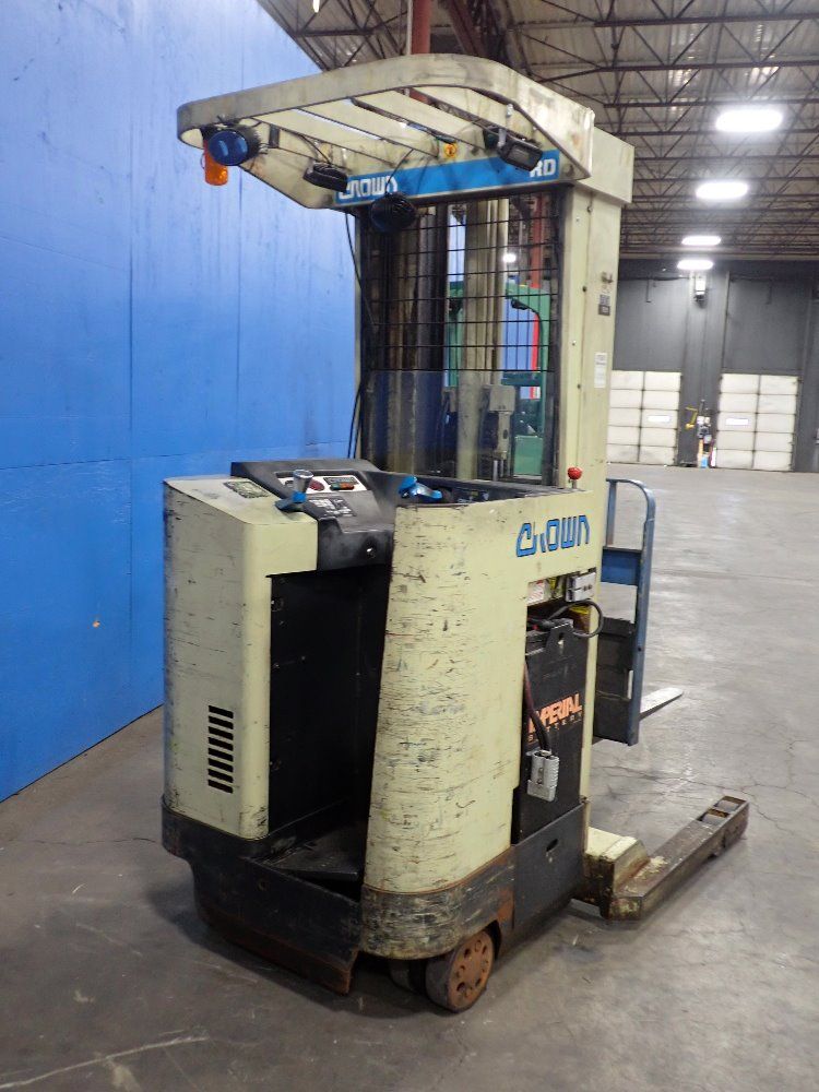Crown 3000 Lbs. Electric Stand Up Forklift - 30rdtt