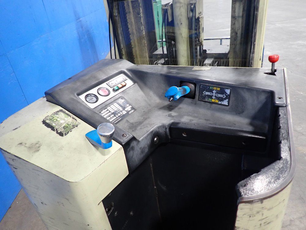 Crown 3000 Lbs. Electric Stand Up Forklift - 30rdtt