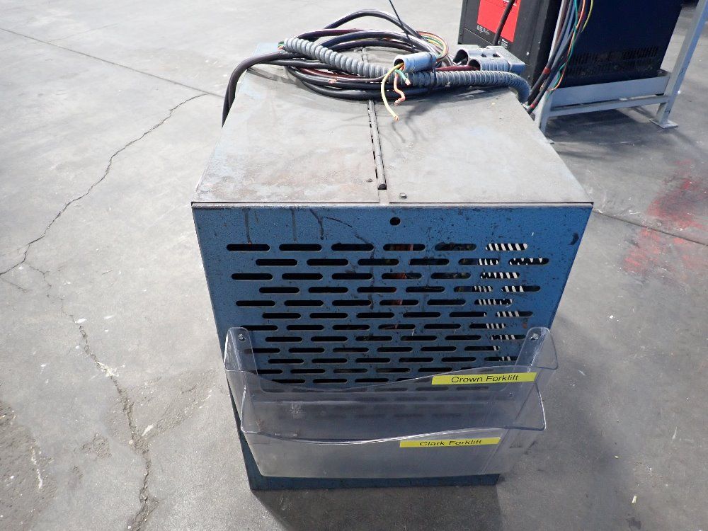 General Battery Corp. 36 V/600 Ah Industrial Battery Charger - 3tn18-600