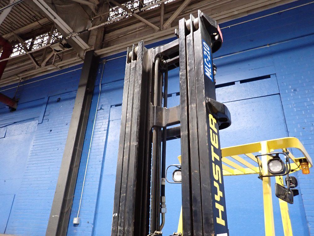 Hyster 3800 Lbs Electric Forklift - E40hsd2-18