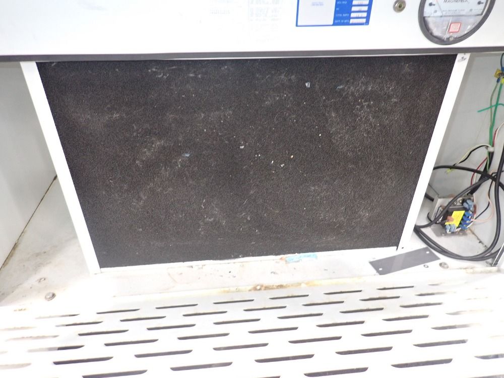 Edgegard Horizontal Flow Hood