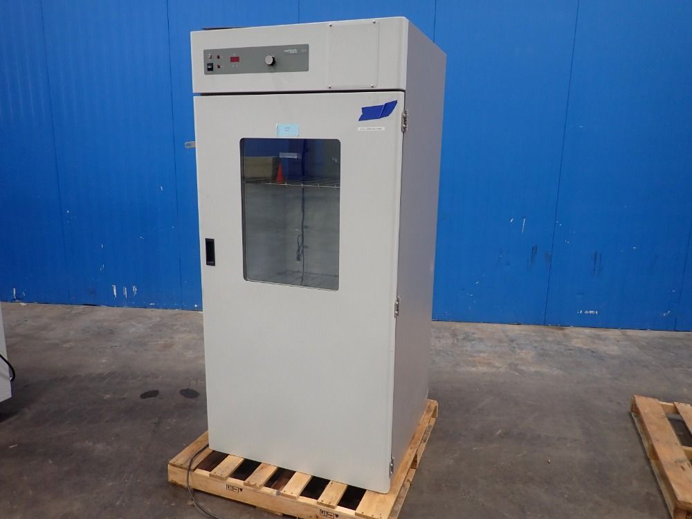 Vwr Incubator - 1915a