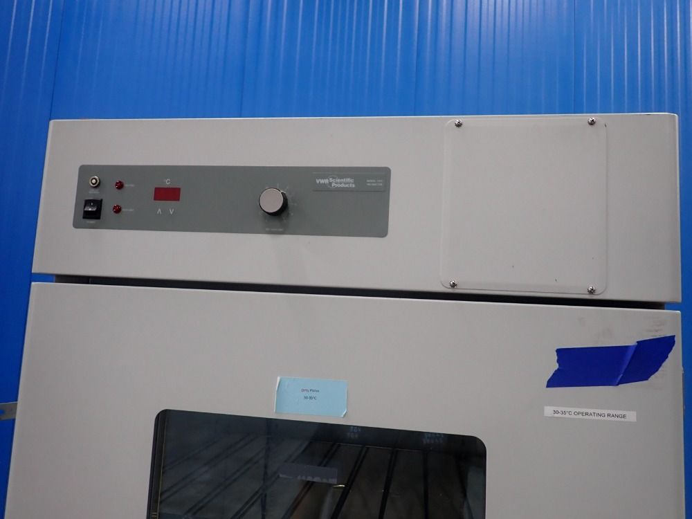 Vwr Incubator - 1915a