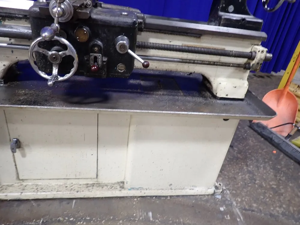 Harrison 14" X 32" Gap Bed Lathe - 13h-hp