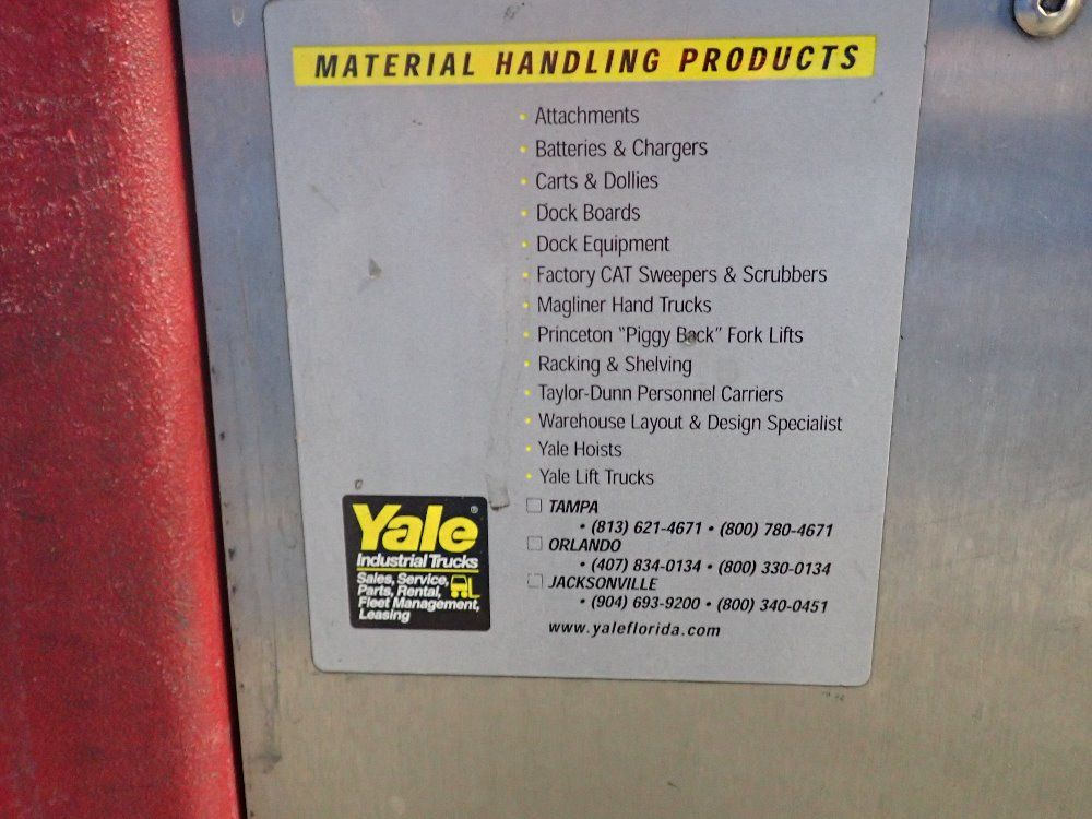 Factory Cat 30" Floor Scrubber - 26