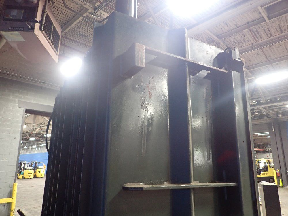 Galbreath 60" X 29" X 47" Baler - Vb2200hd-3060