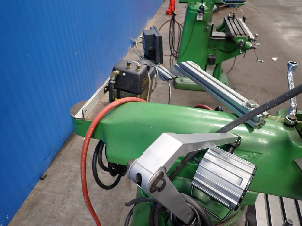 Bridgeport Vertical Mill