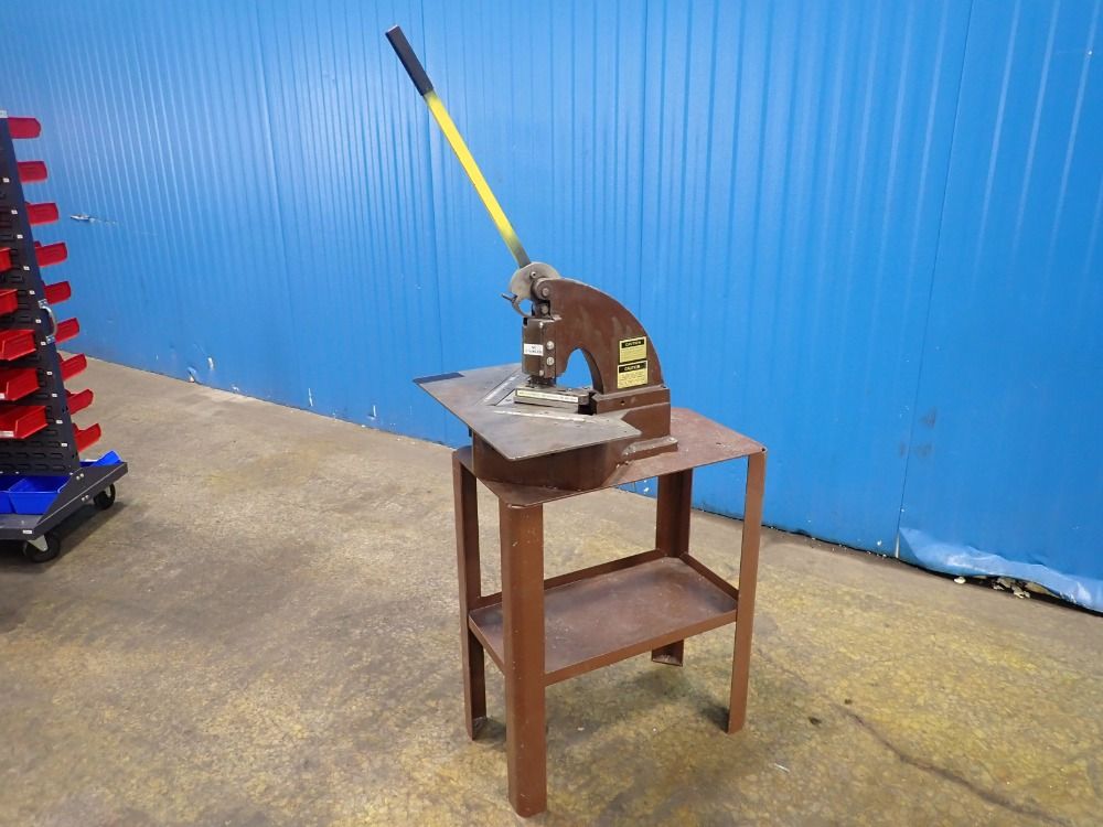 Strippit Di-acro Notcher - 2hn