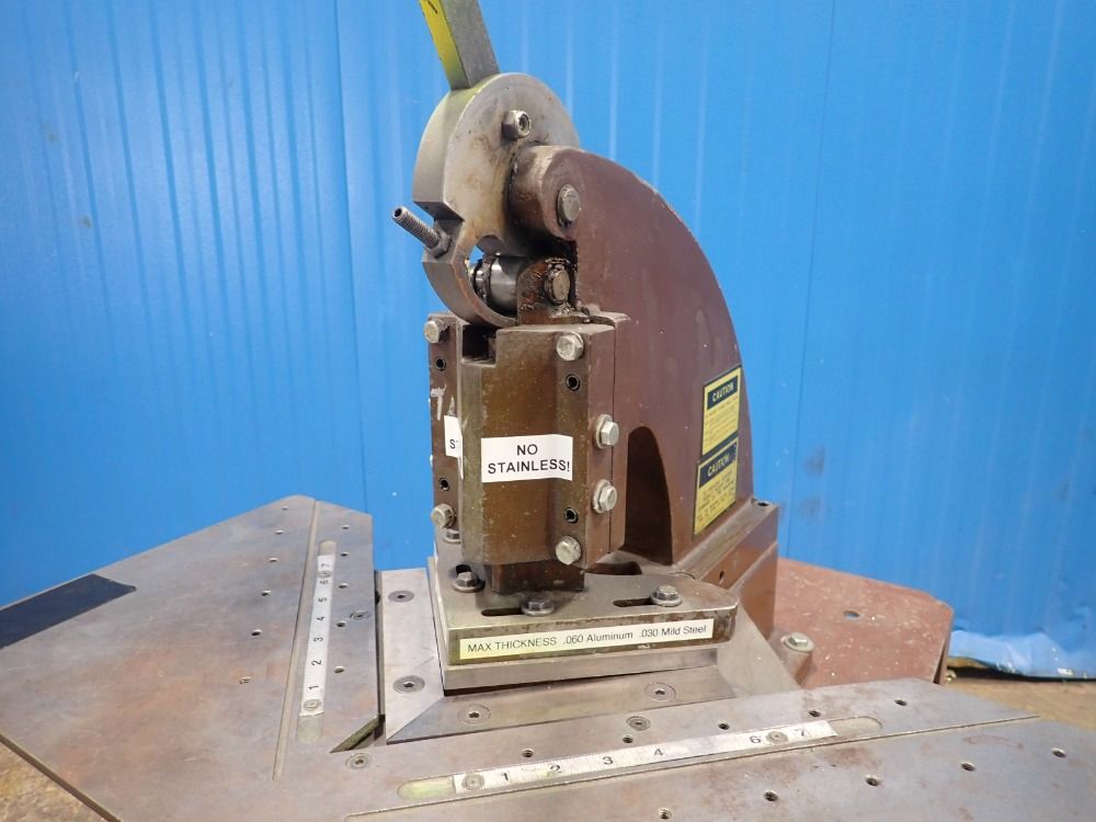 Strippit Di-acro Notcher - 2hn